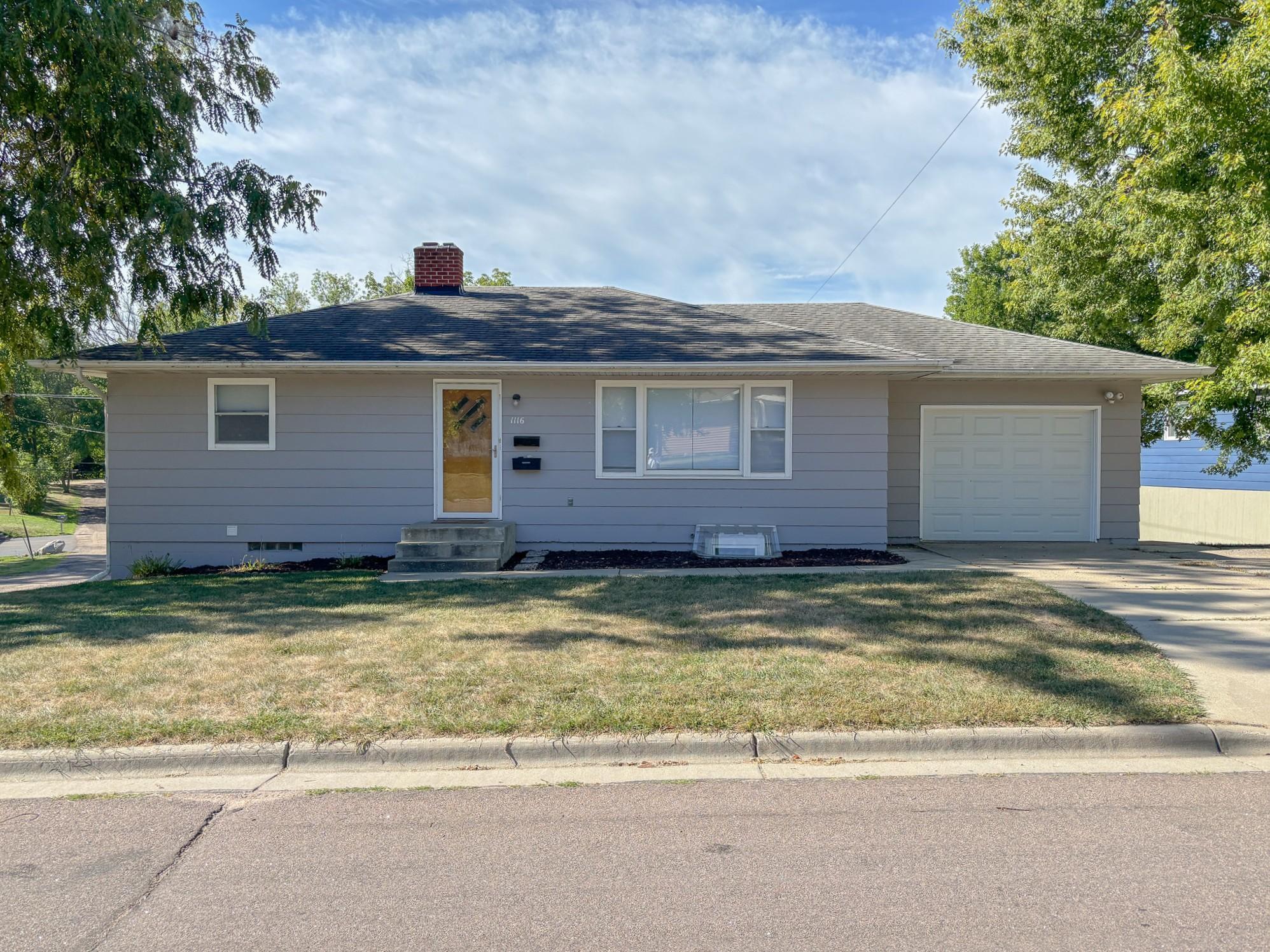 1116 E Mount Faith Avenue — photo