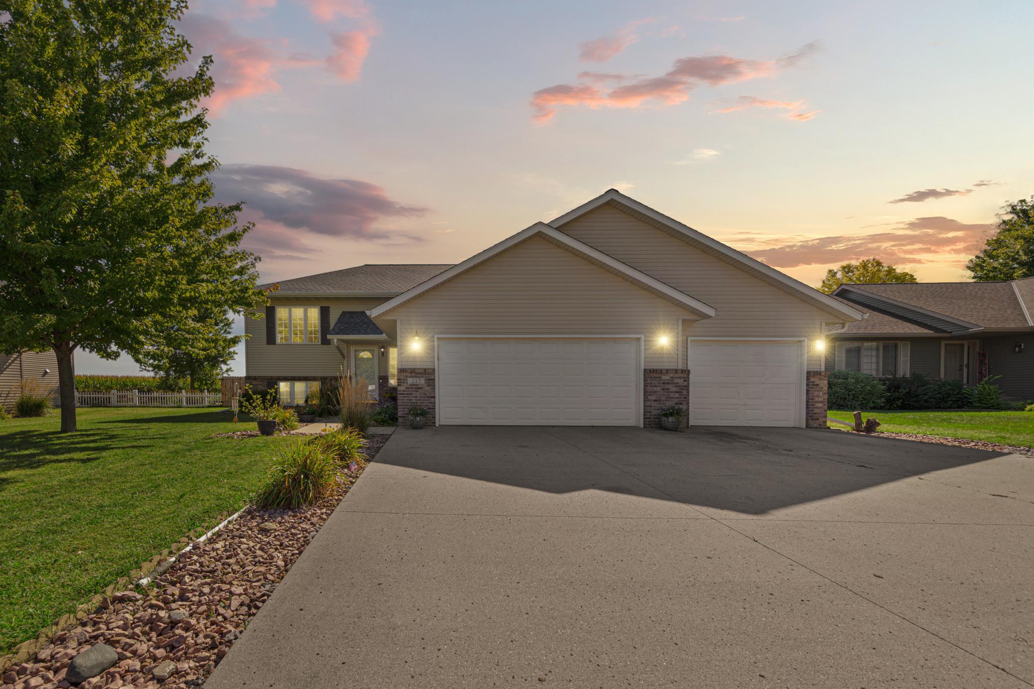 217 Inverness Drive — photo