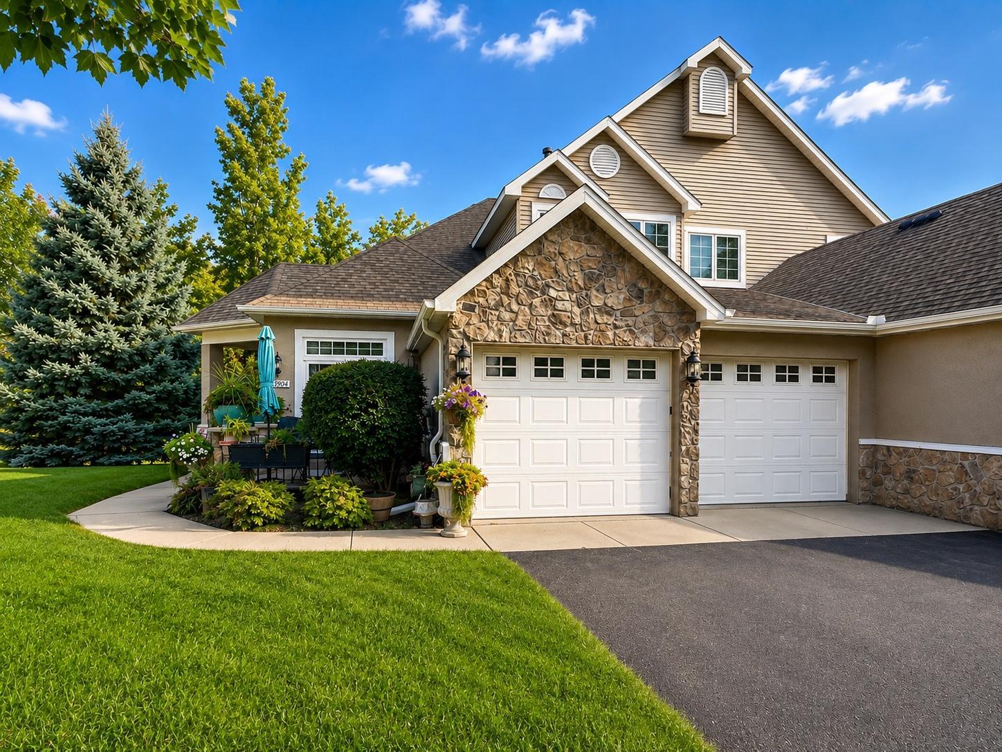 13904 Shoreside Court — photo