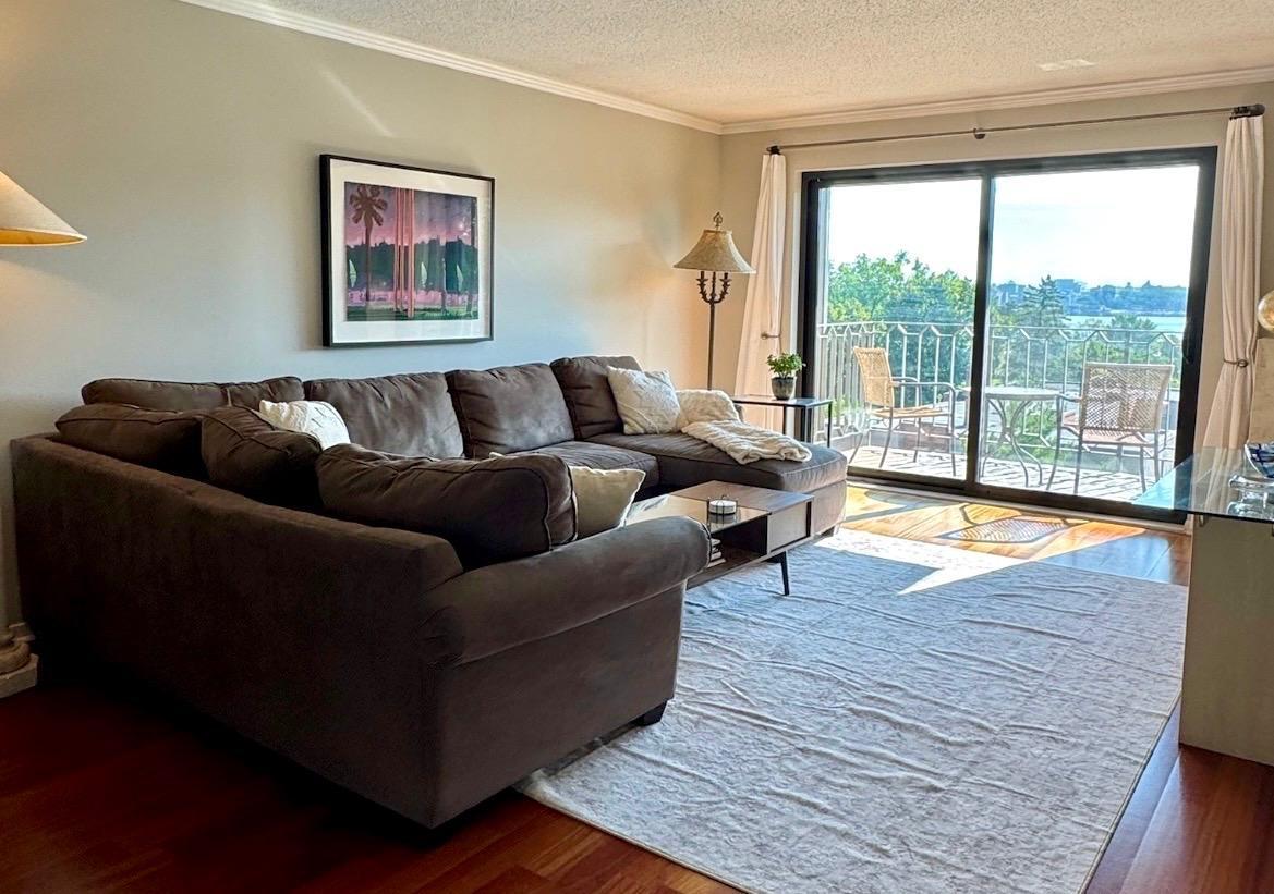 3131 Excelsior Boulevard 503 — photo