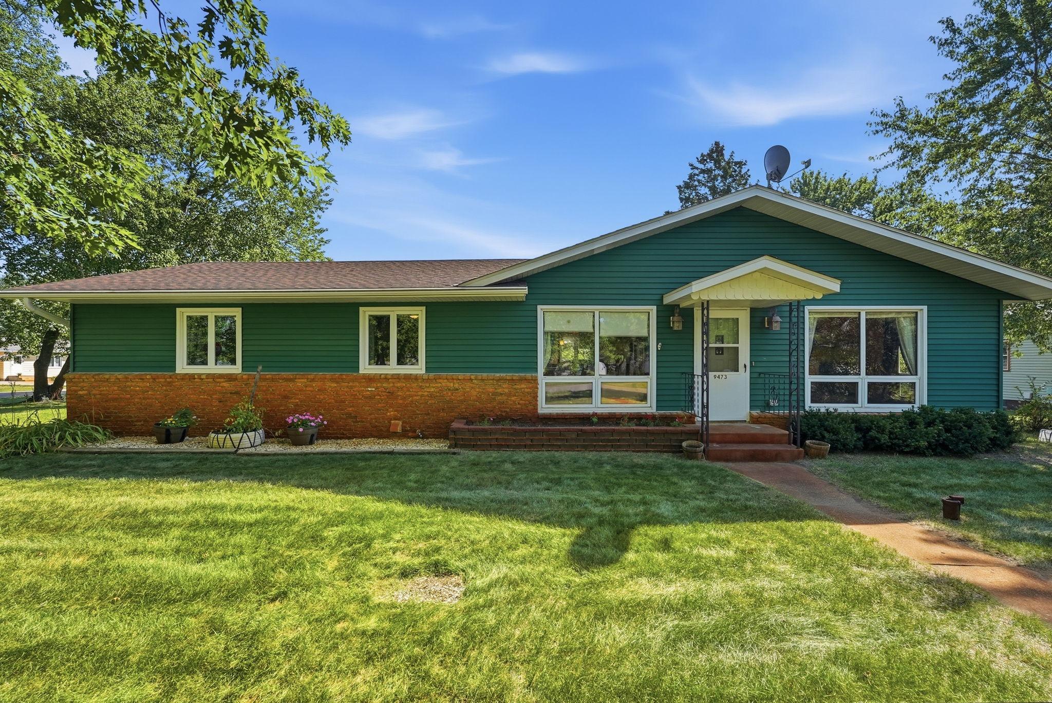 9473 Crestview Drive — photo