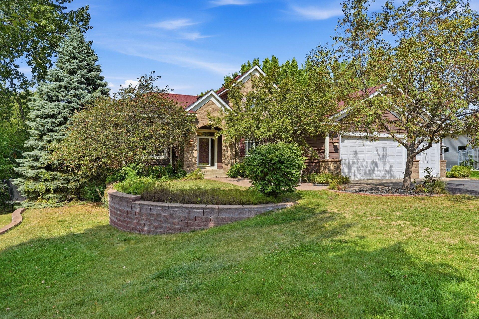 1659 Lakeland Circle — photo