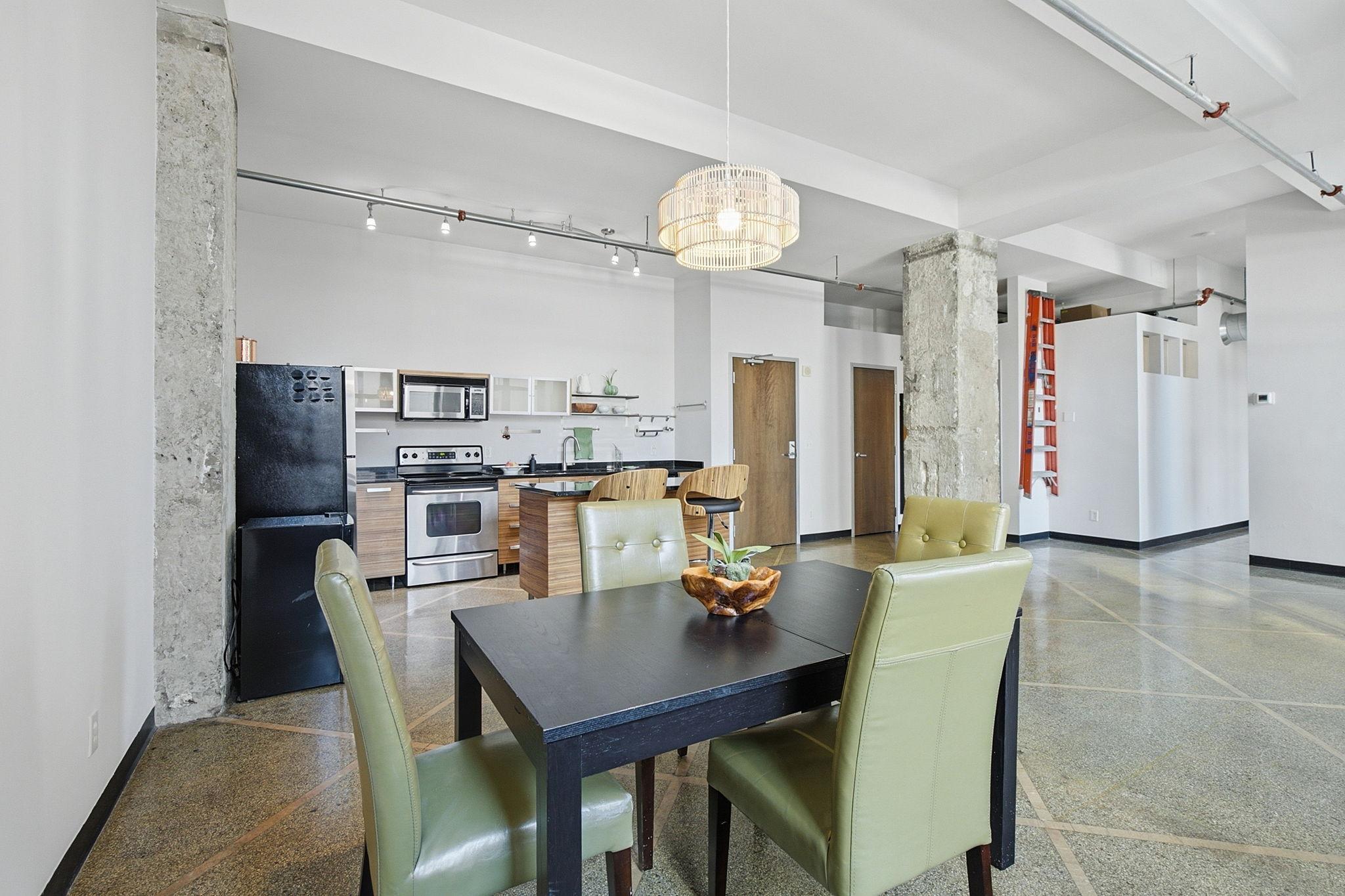 350 Saint Peter Street 508 — photo