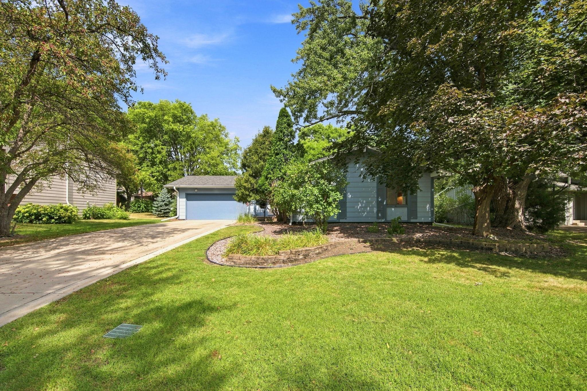 10900 Hyland Terrace — photo