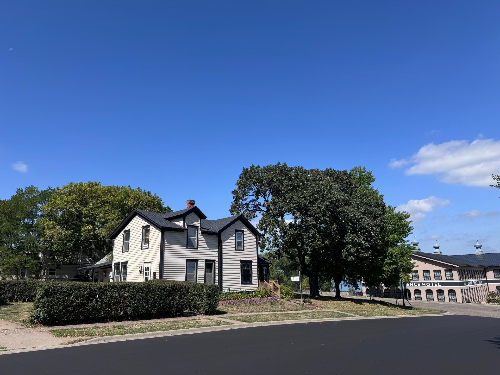 206 Eddy Street — photo