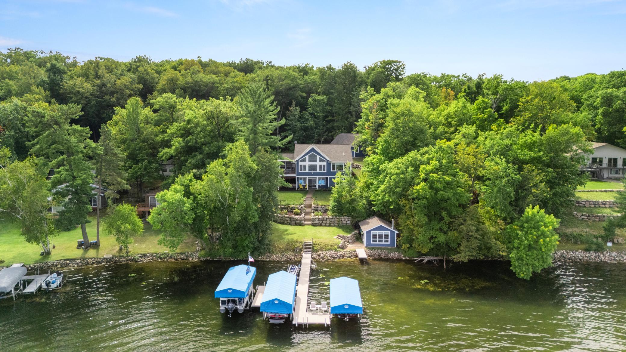5284 Island View Court — photo