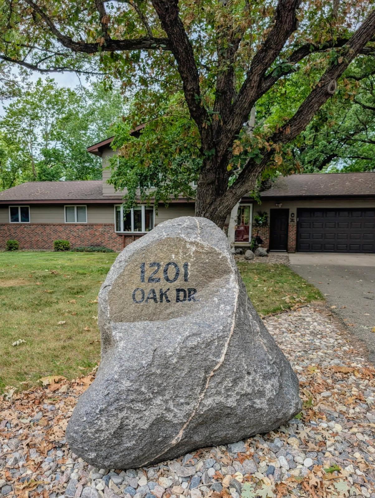 1201 Oak Drive — photo