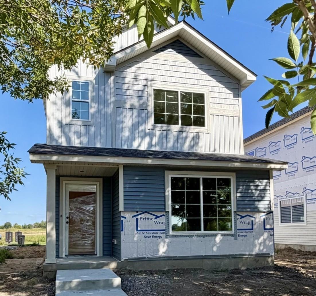 7077 Kittredge Lane NE — photo
