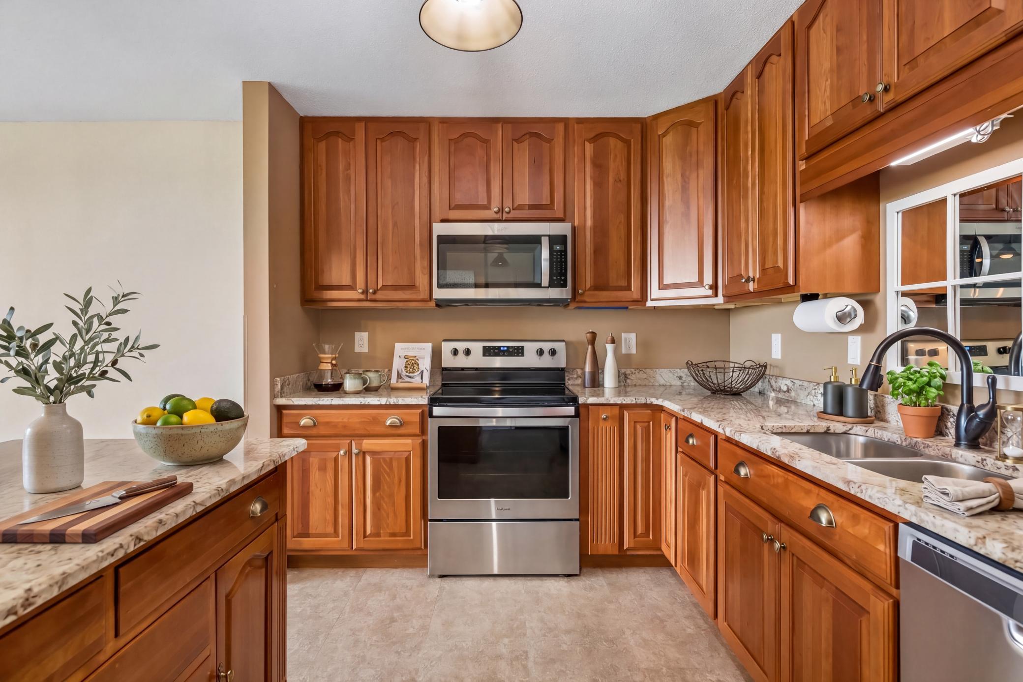 6500 Woodlake Drive 906 — photo