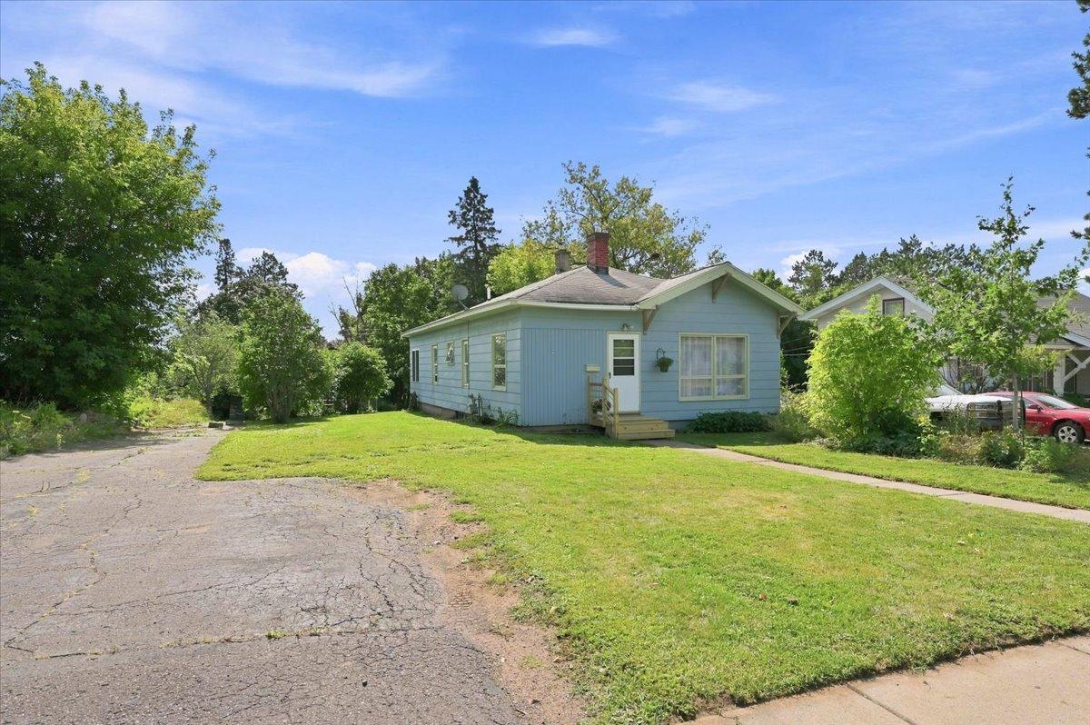 316 W Owatonna Street — photo
