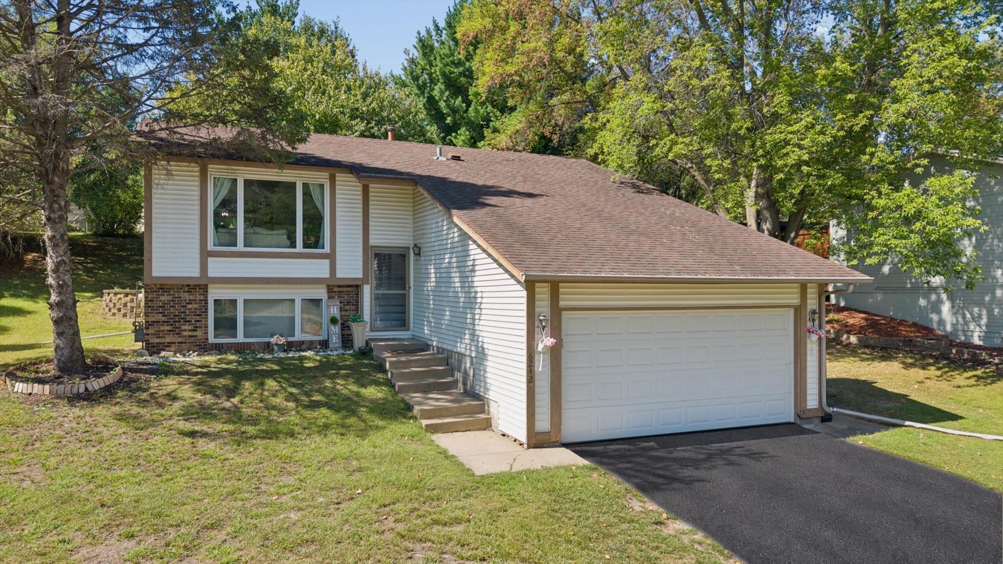 6242 Whispering Oaks Drive — photo