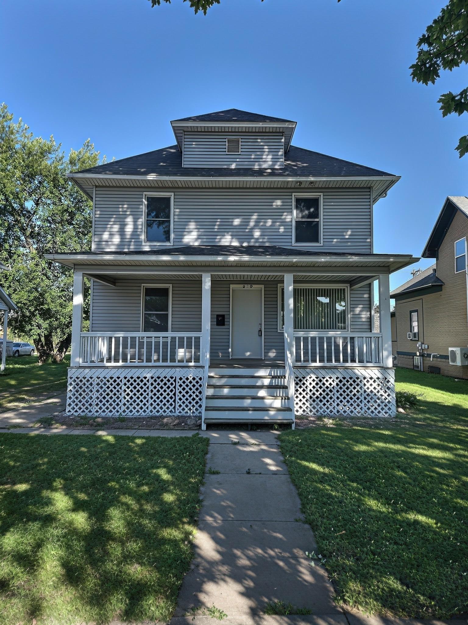 229 S Elm Street — photo