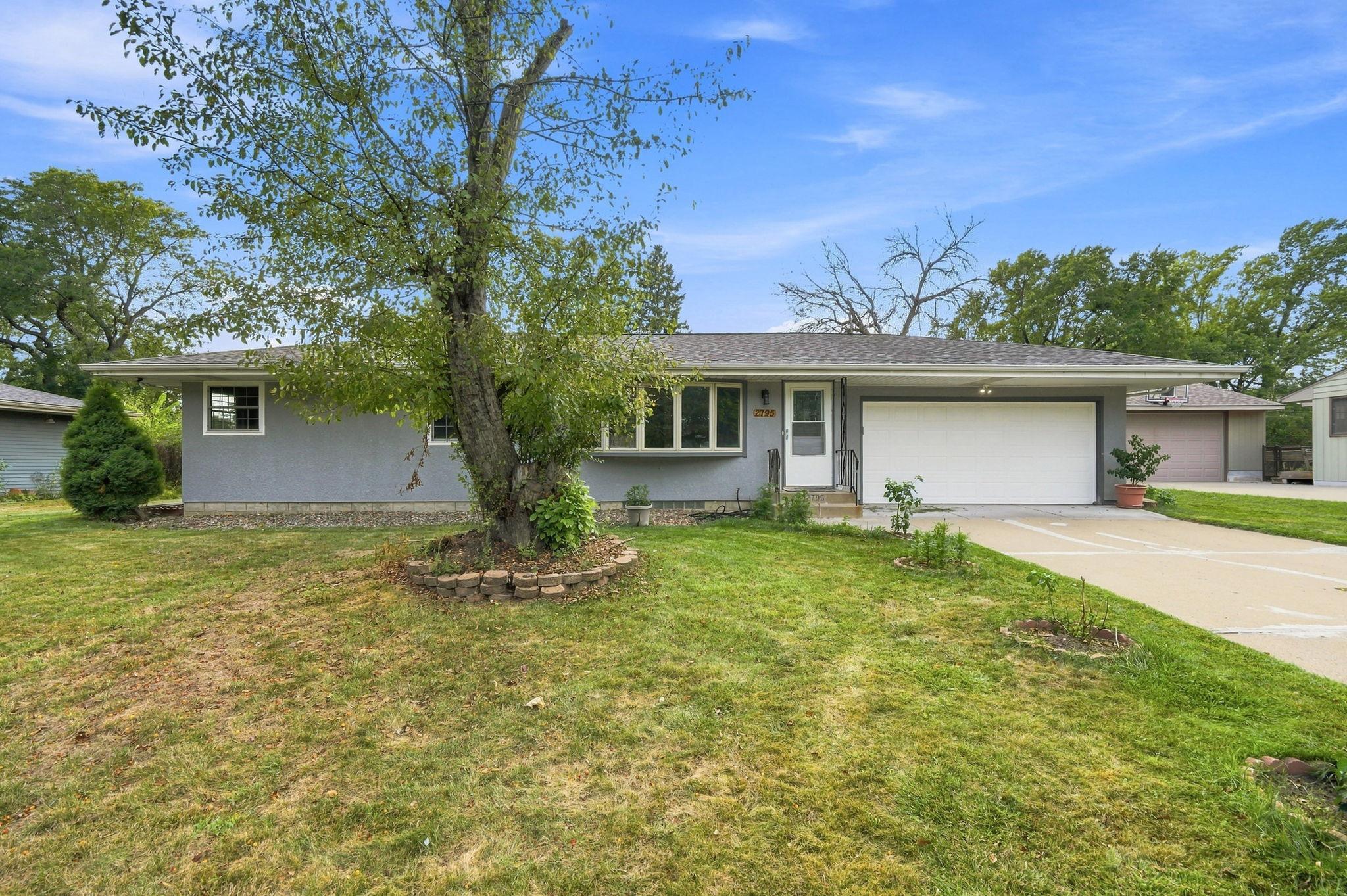 2795 Farrington Street — photo