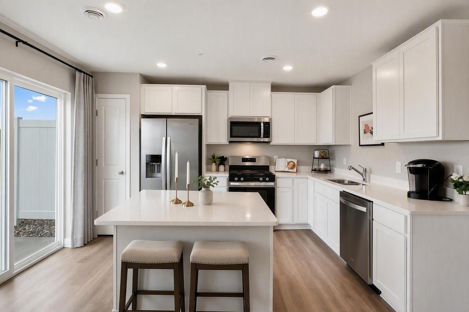 17506 Diplomat Loop — photo