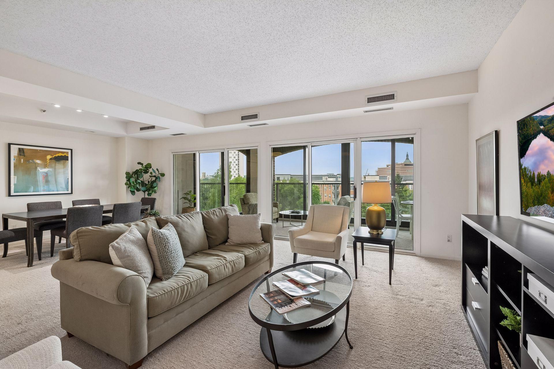 1201 Yale Place 403 — photo