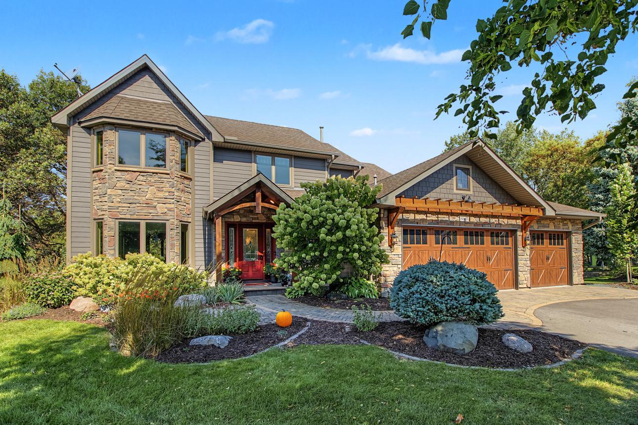 8610 Valley View Court — photo