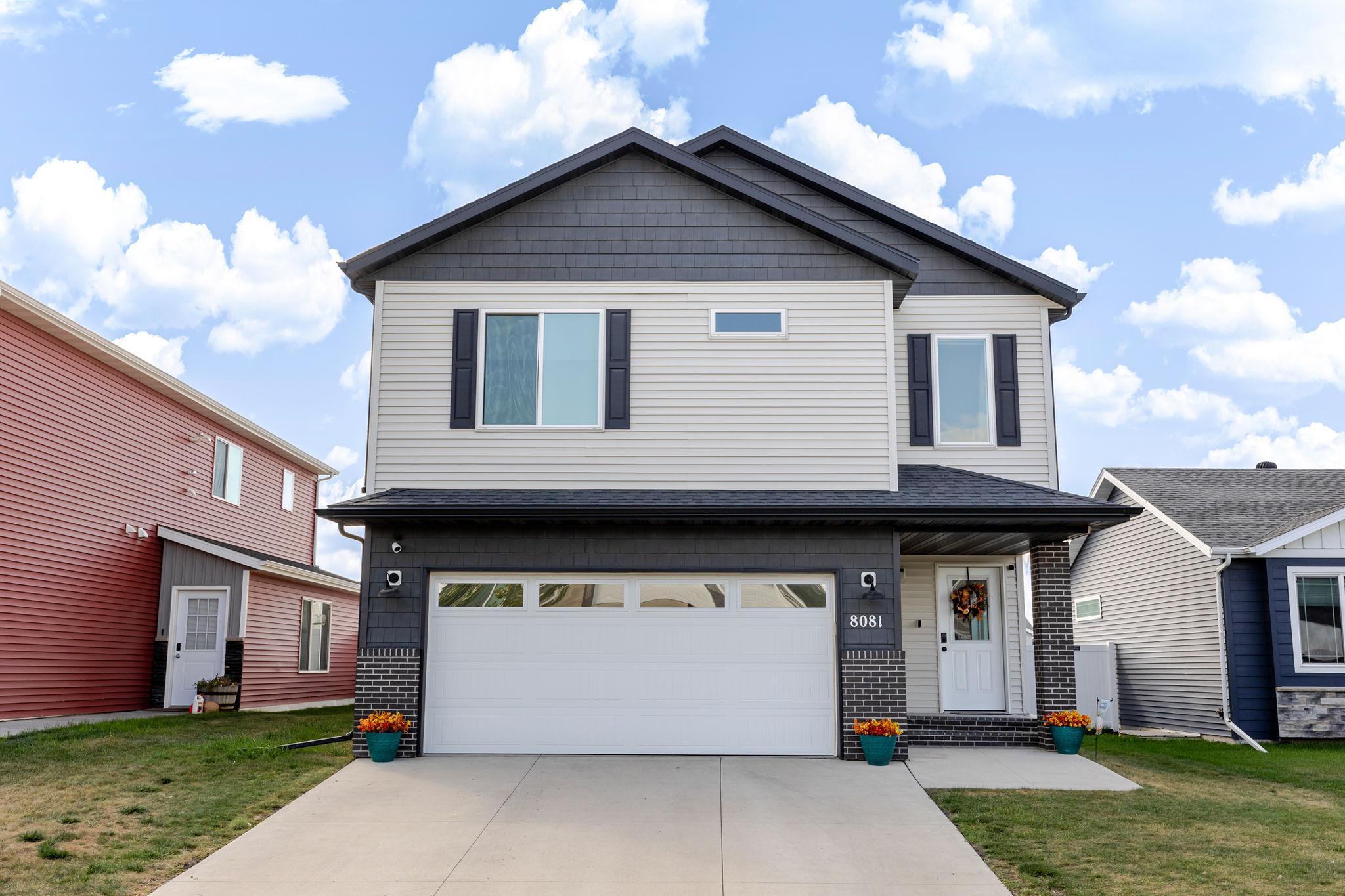 8081 Goldfinch Drive — photo