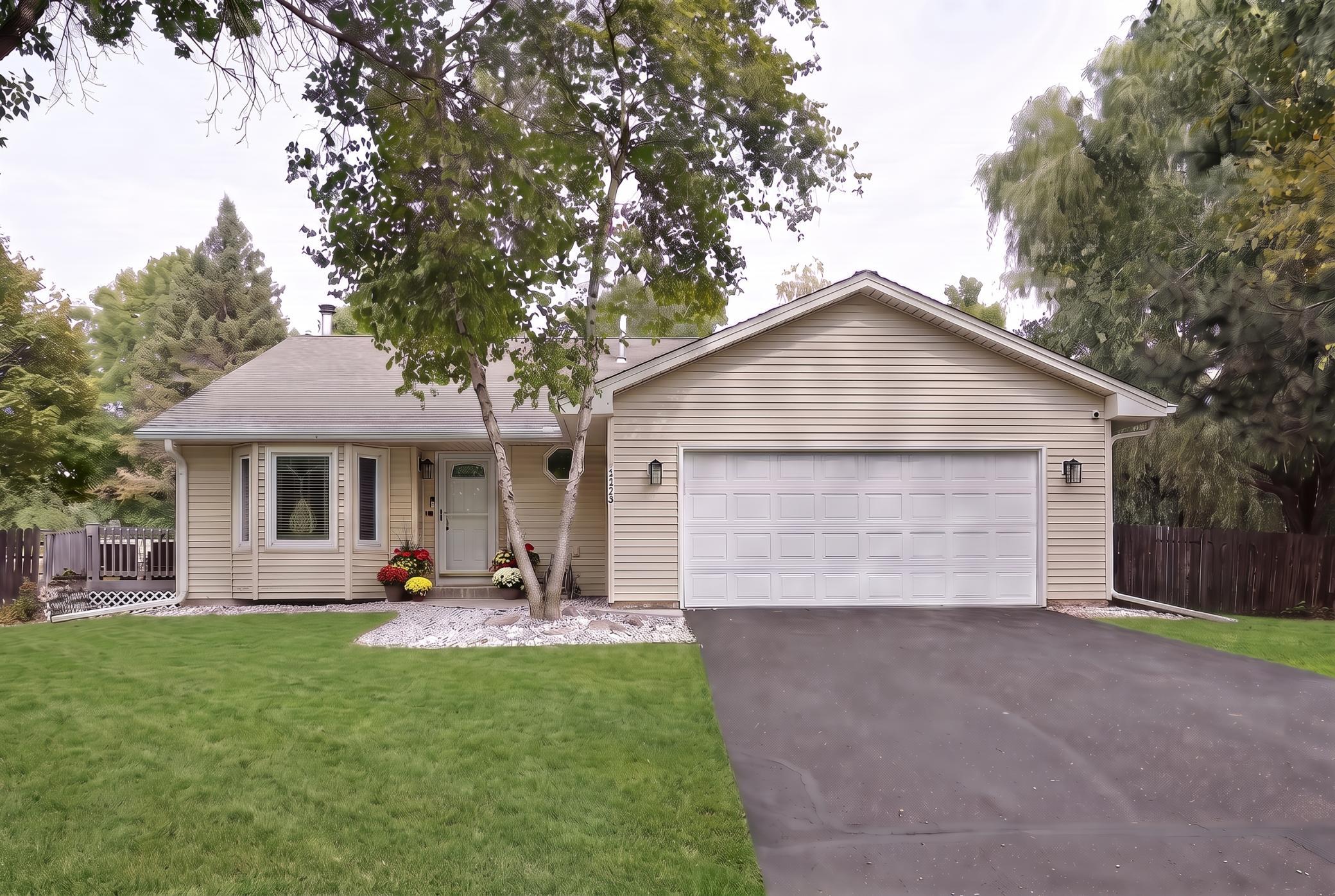 970 Redwing Court — photo