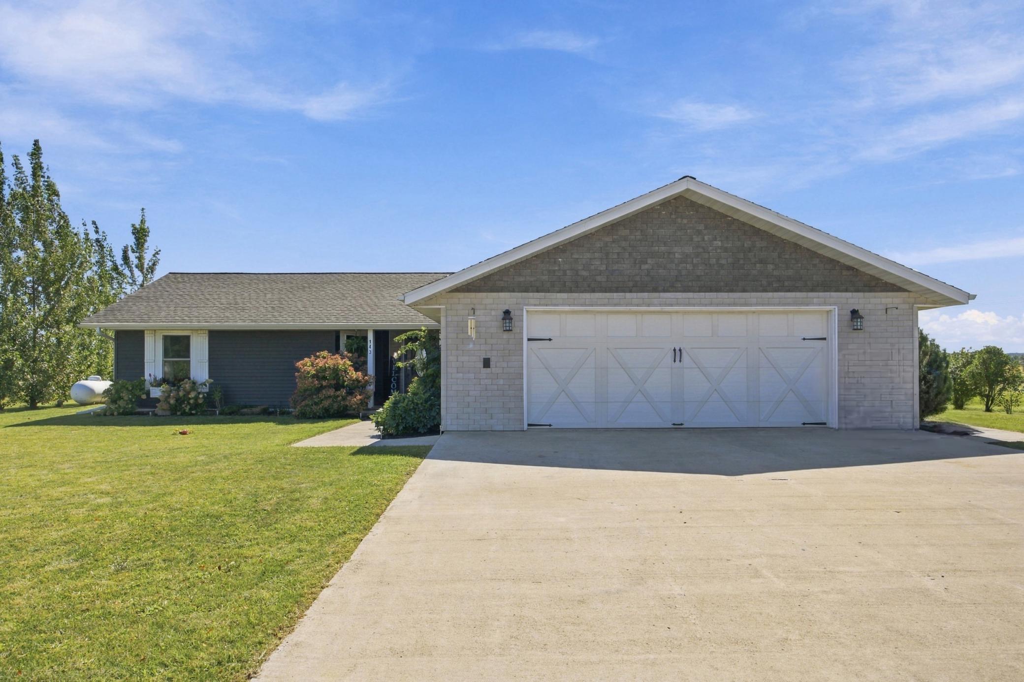 143 Pheasant Street — photo