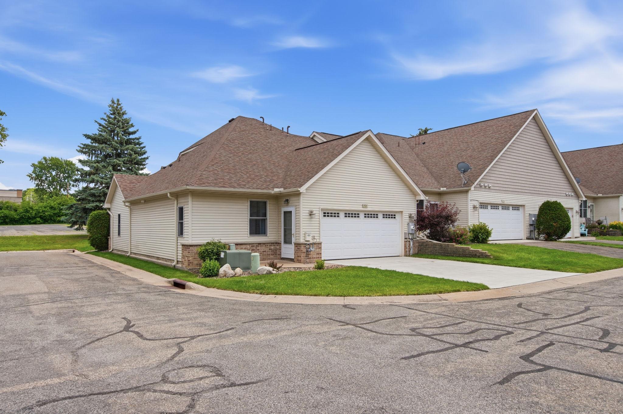 797 Parkside Lane — photo