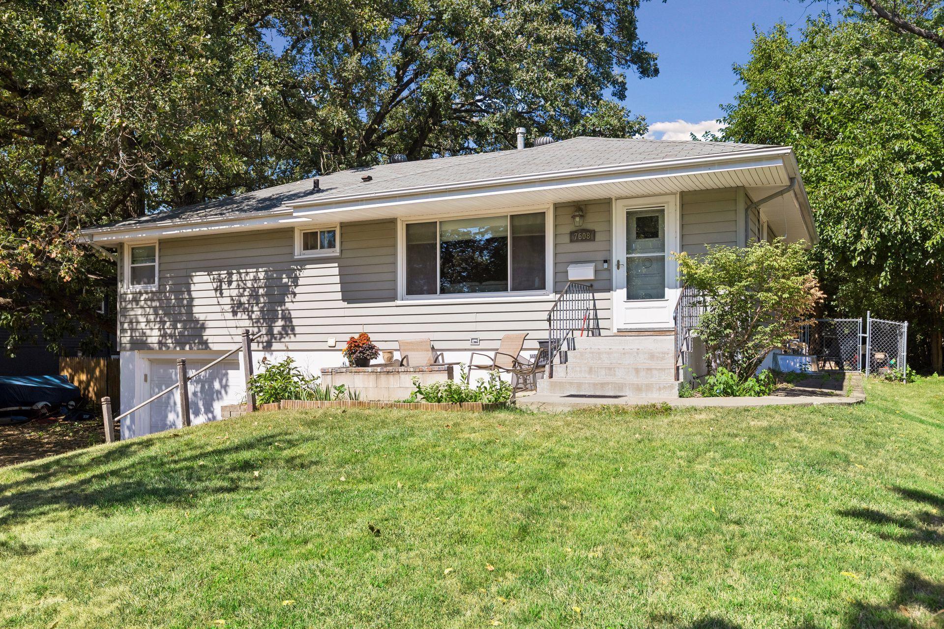 7608 Viewcrest Lane — photo