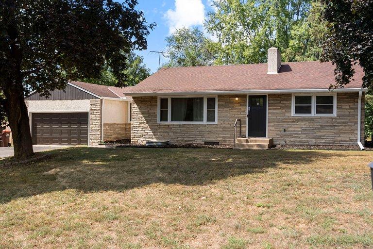 1689 Edgemont Street — photo