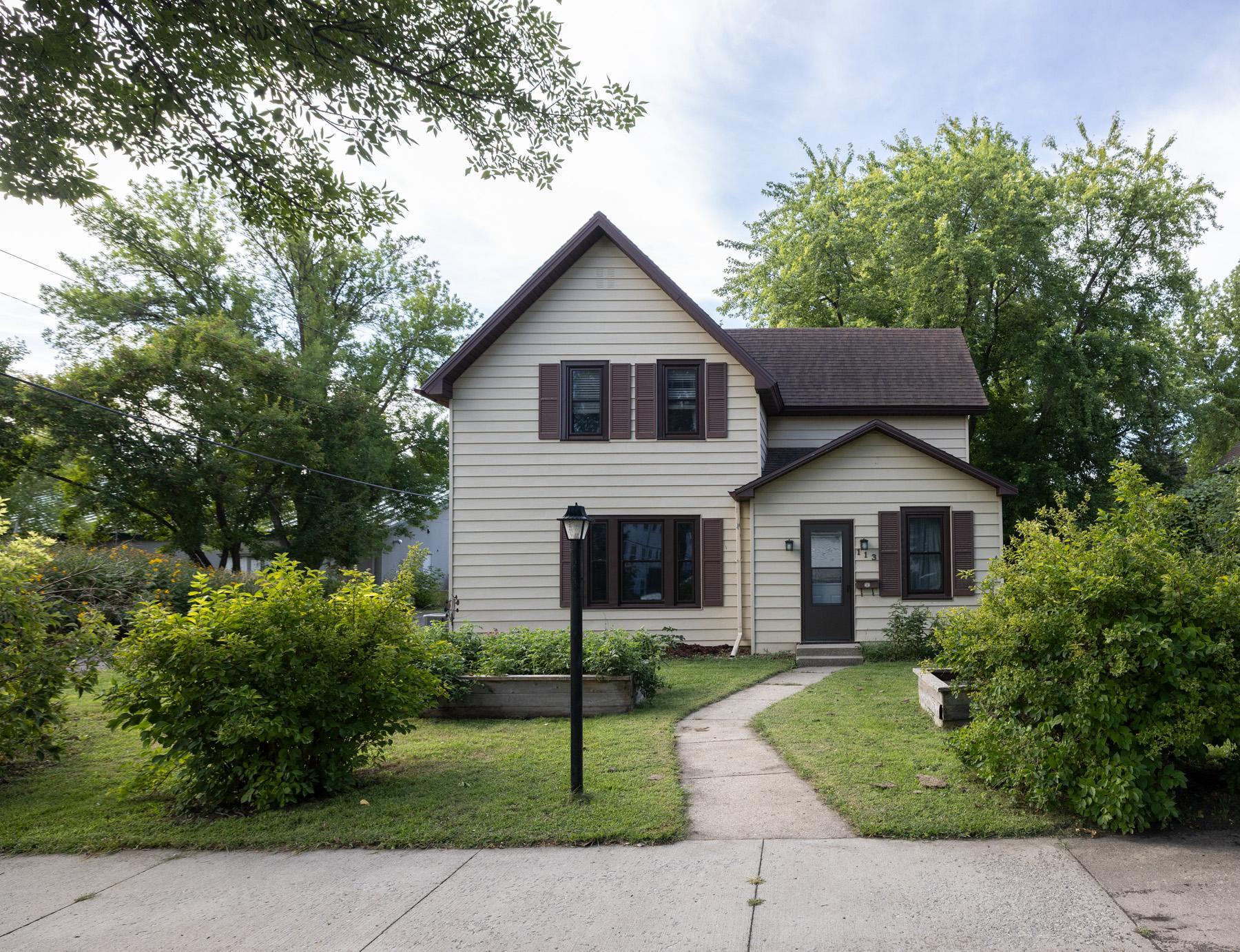113 W Bancroft Avenue — photo
