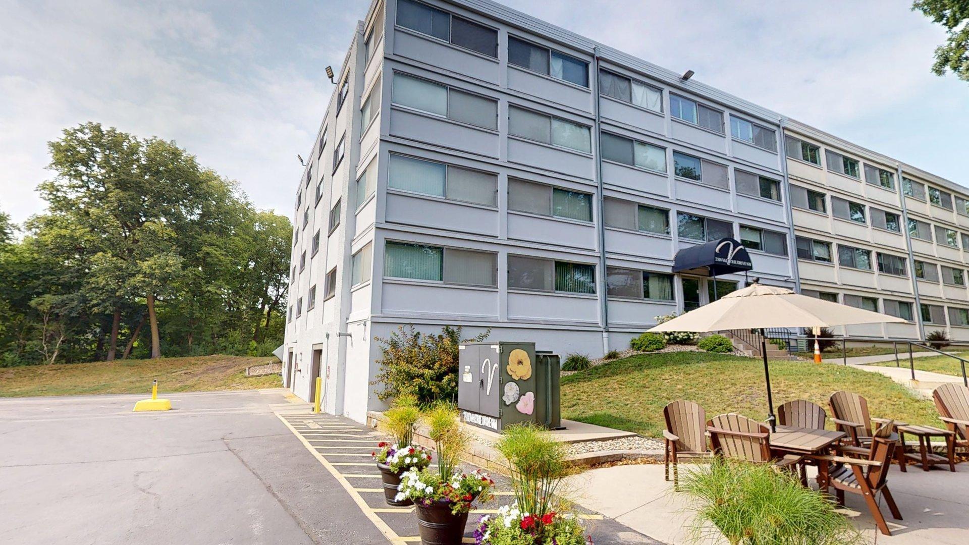 2100 Valkyrie Drive NW 302 — photo