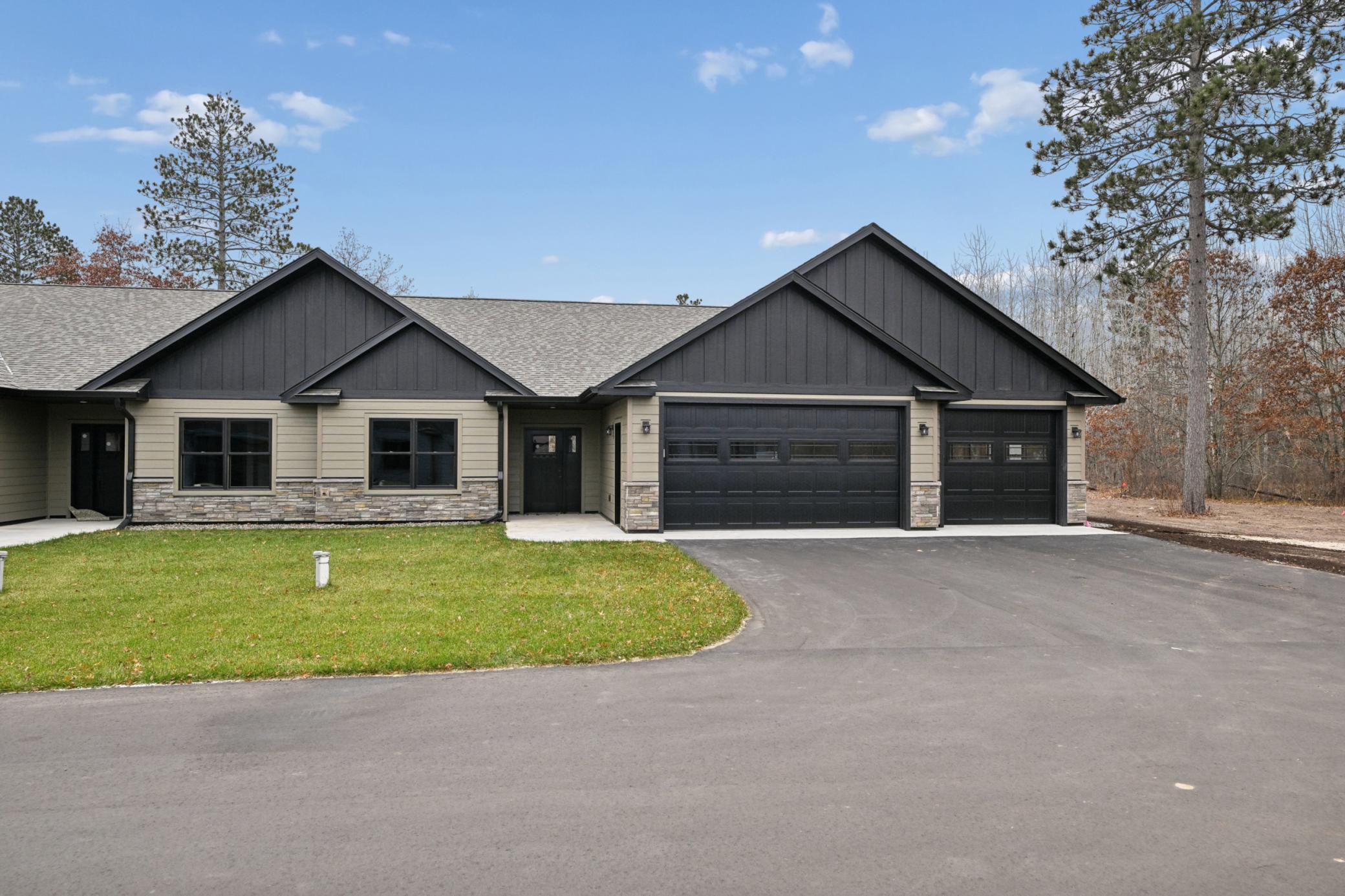 16836 Piper Lane — photo