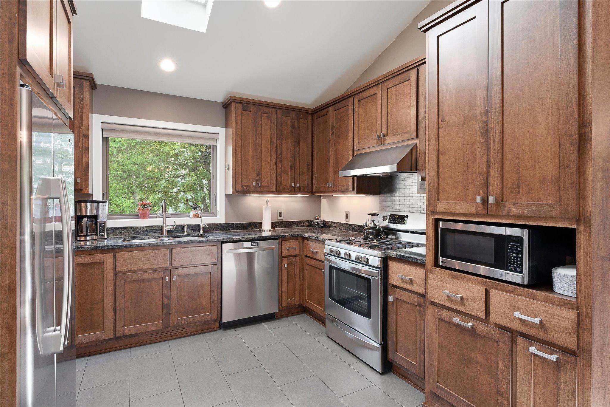 15809 Nursery Drive — photo