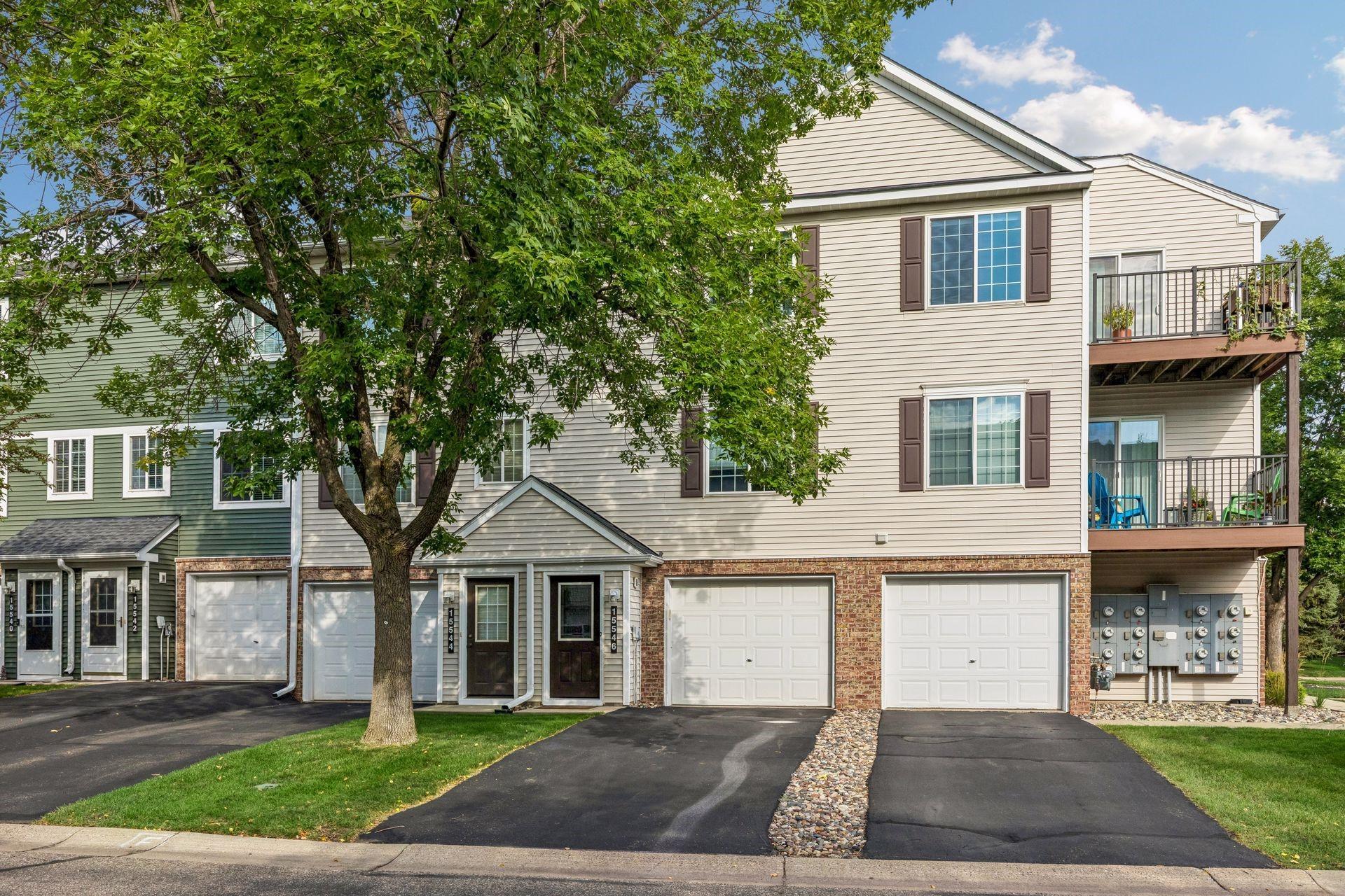 15546 Float Lane 103 — photo