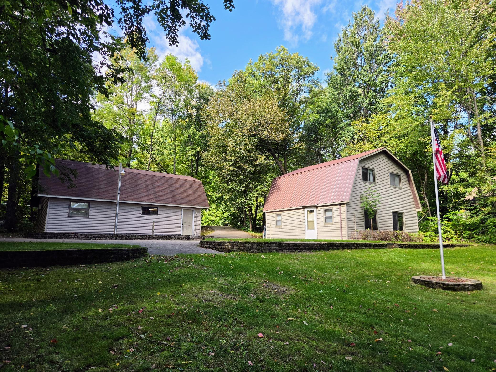 17611 Emerald Drive — photo