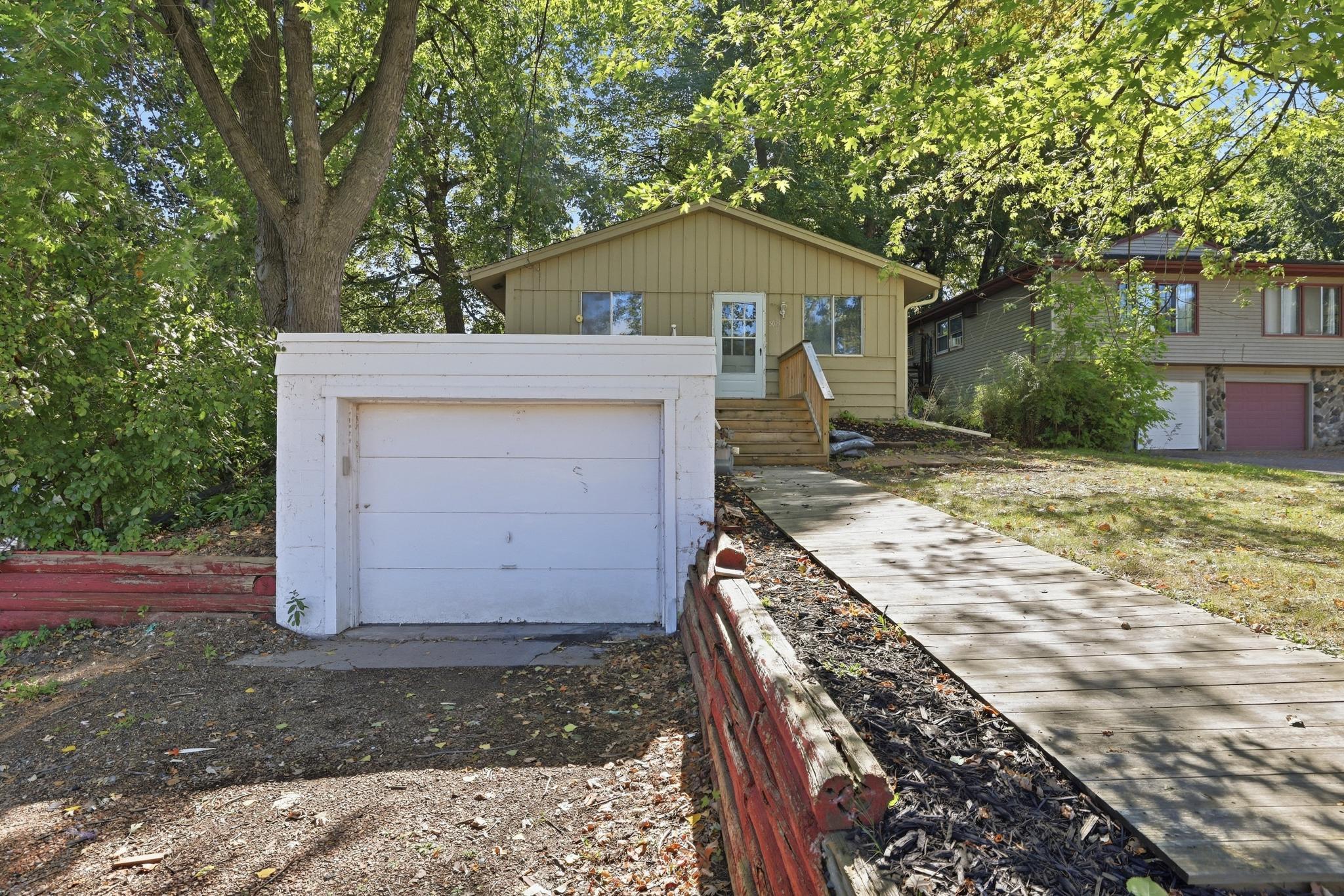 5013 Shoreline Drive — photo