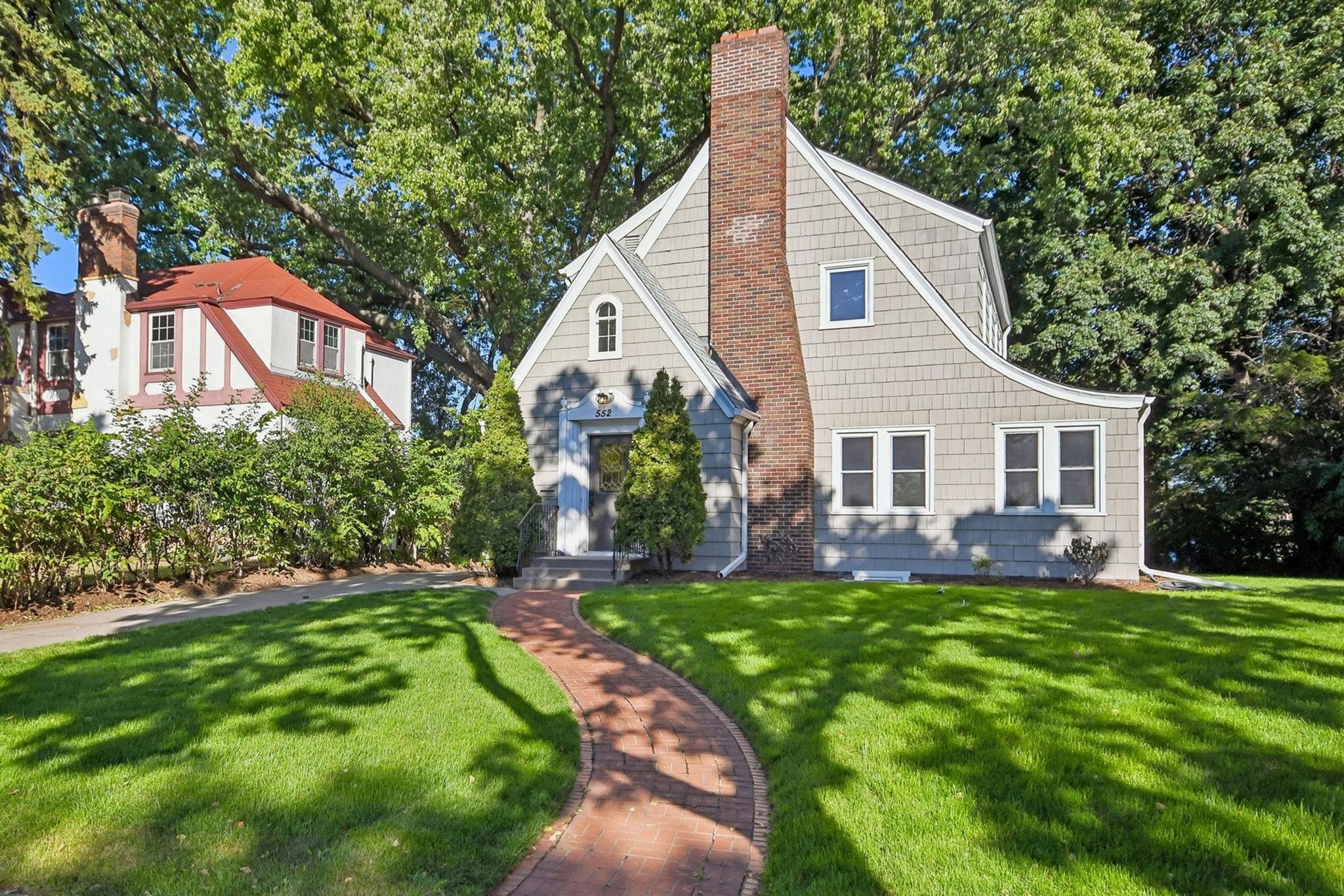 552 Fairview Avenue S — photo