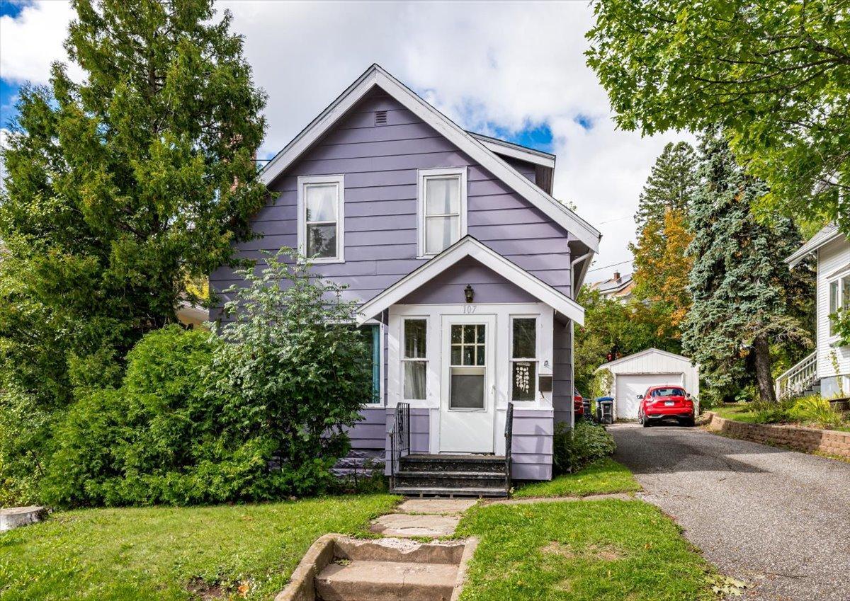 107 Parkland Avenue — photo