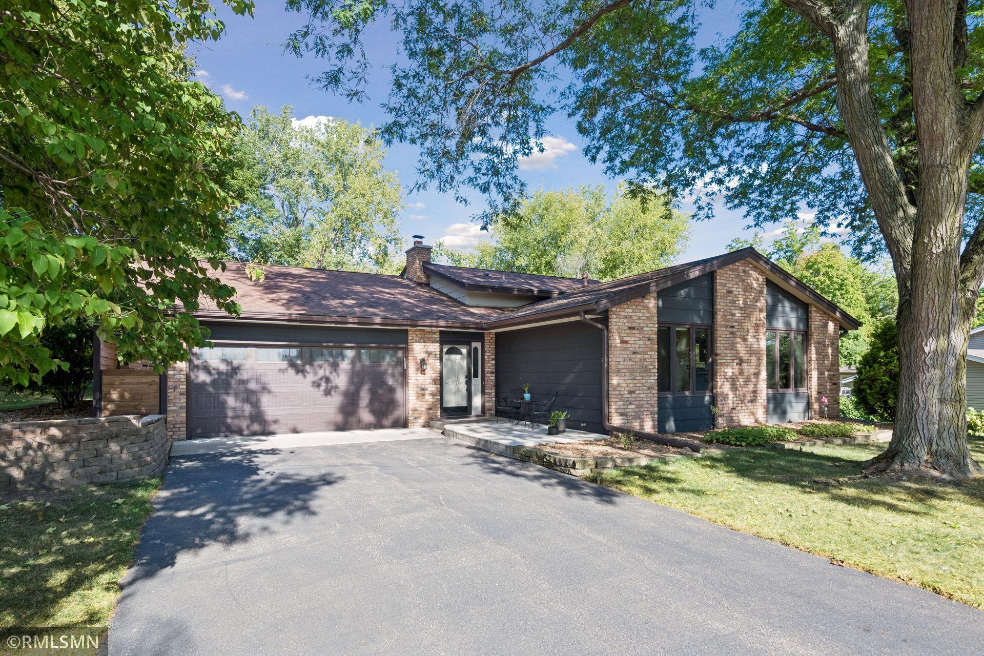 1549 Skyview Drive — photo