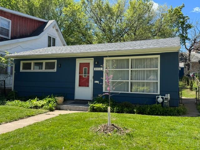 3455 Dupont Avenue N — photo