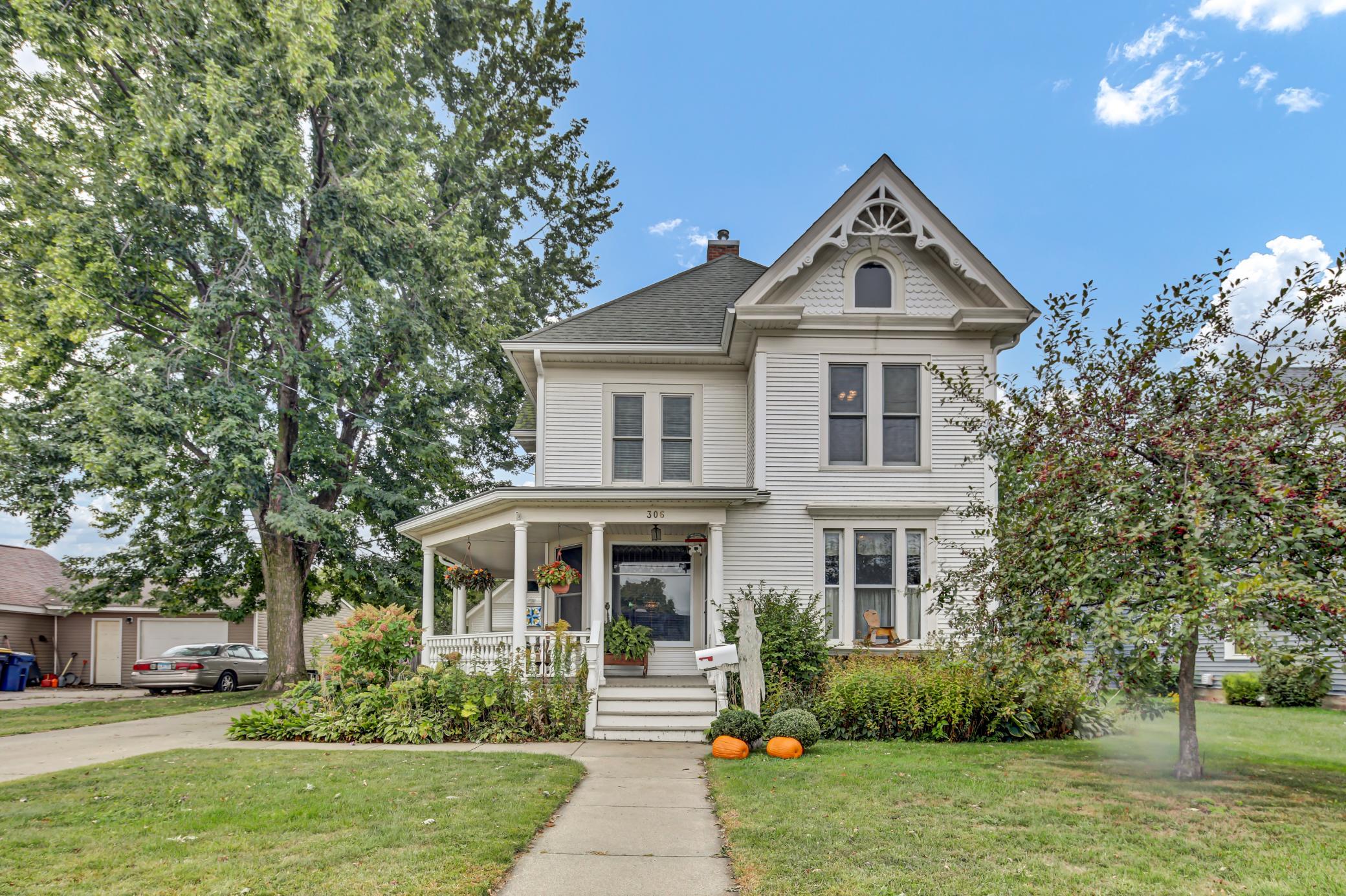 306 S Prairie Street — photo