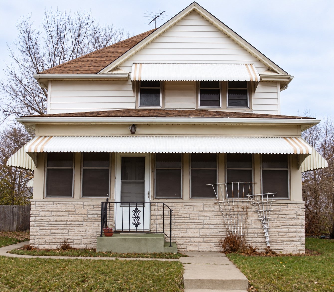 915 Beech Street — photo