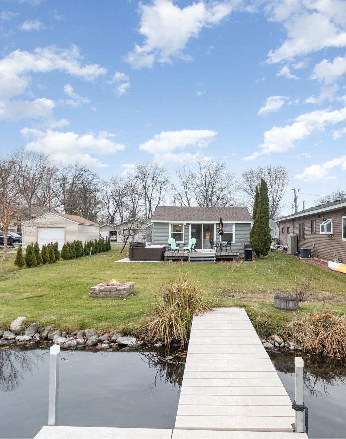 735 Woodland Drive SE — photo