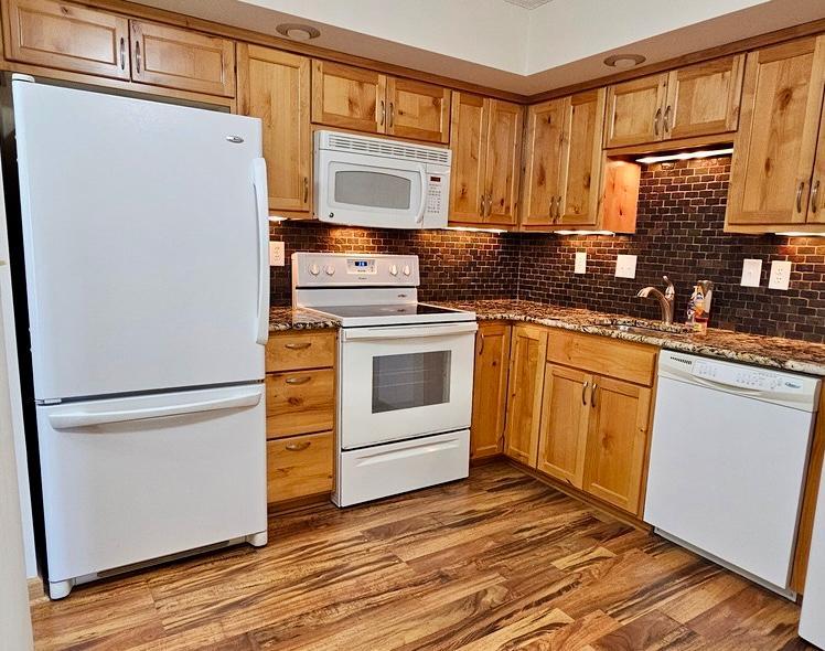 12600 Parkwood Drive 208 — photo