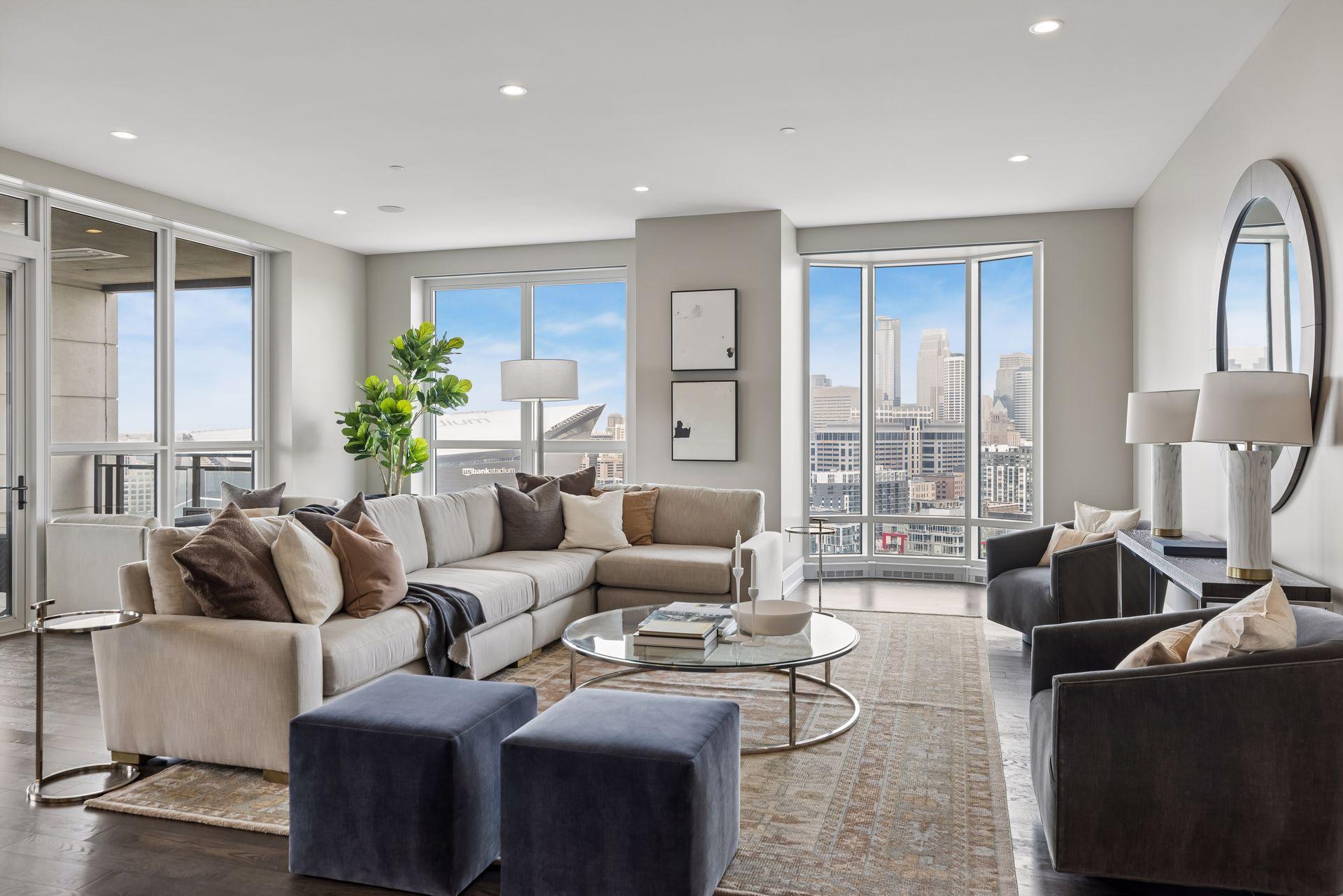 1111 W River Parkway 21B — photo