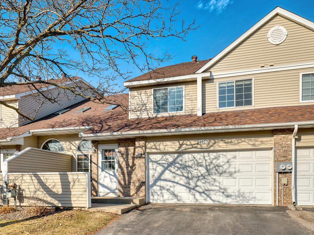 1120 Pecks Woods Drive — photo