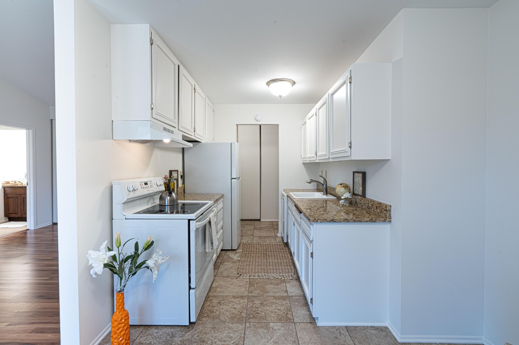 4548 Cedar Lake Road S 6 — photo