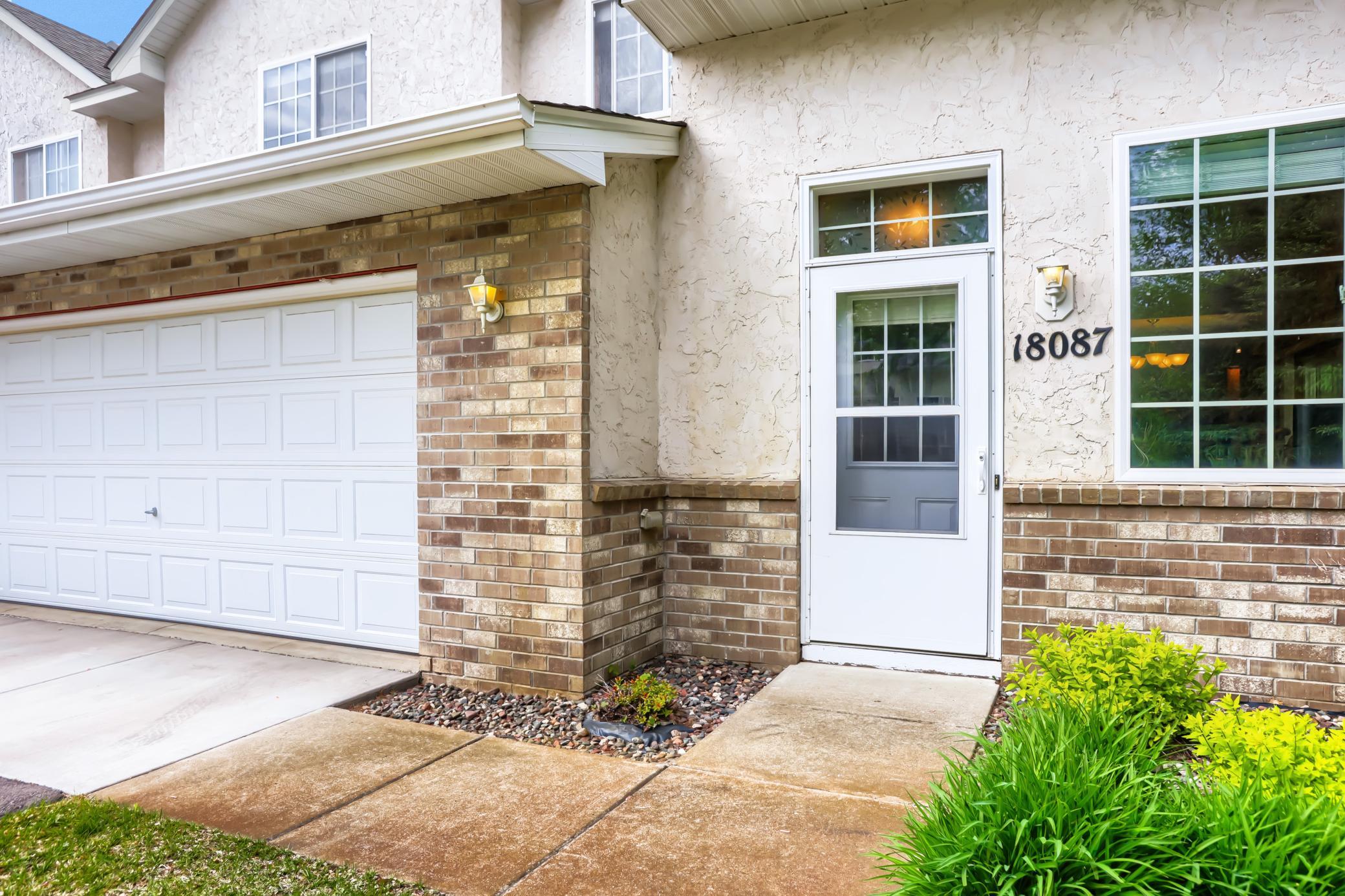 18087 Vance Circle NW — photo