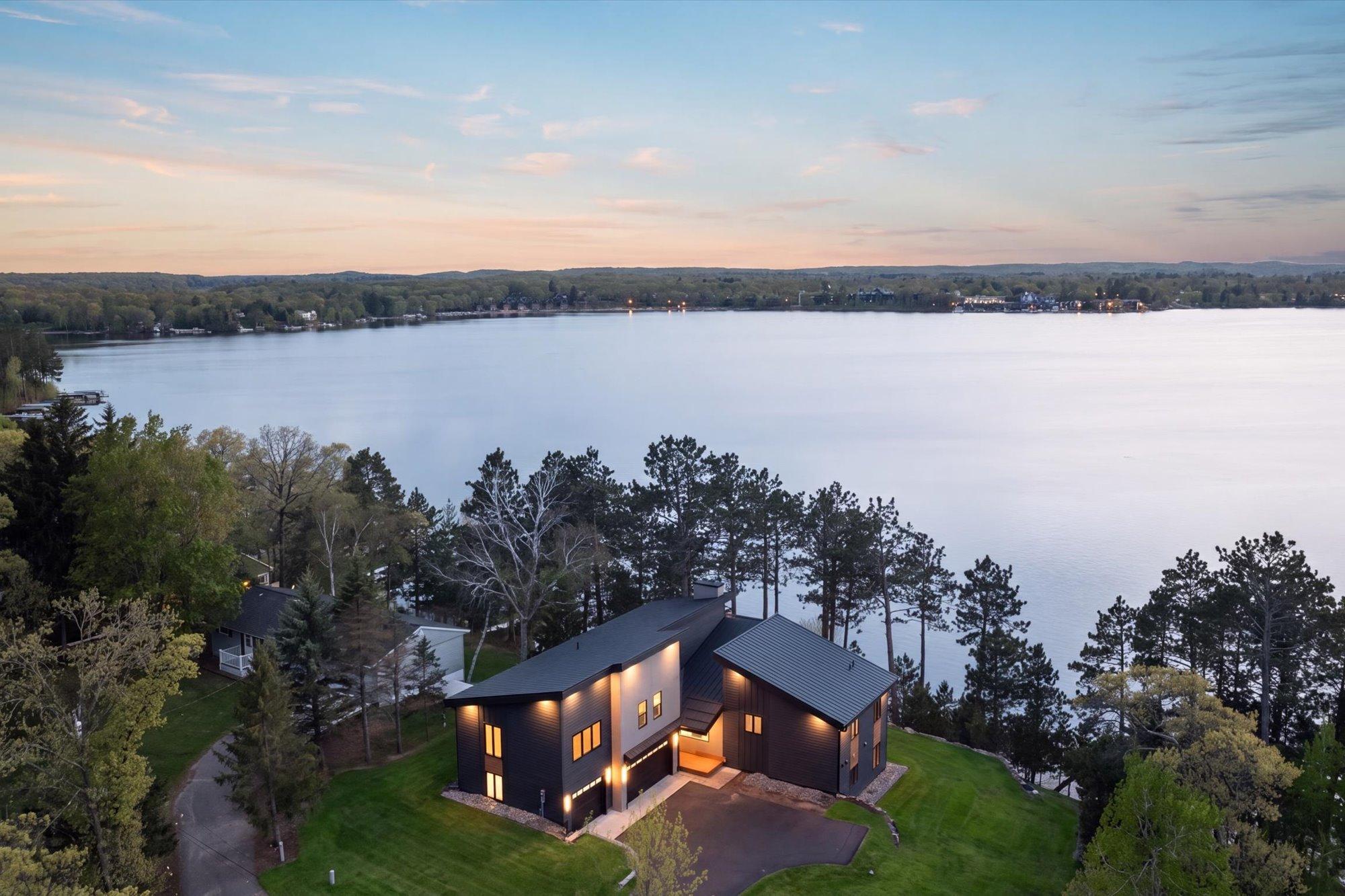 11389 E Steamboat Bay Road — photo