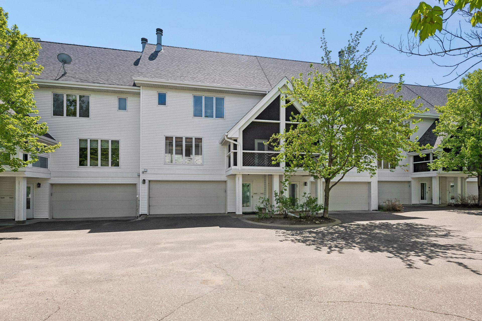 930 Dartmouth Place SE — photo