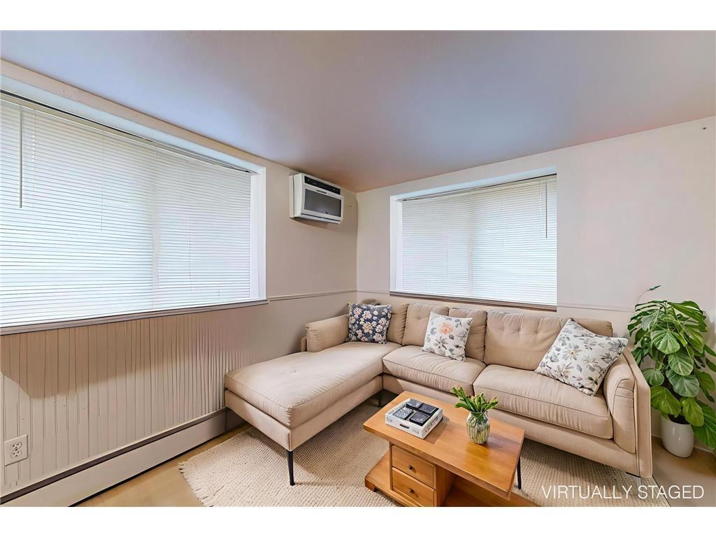 1913 Emerson Avenue Unit 1 — photo