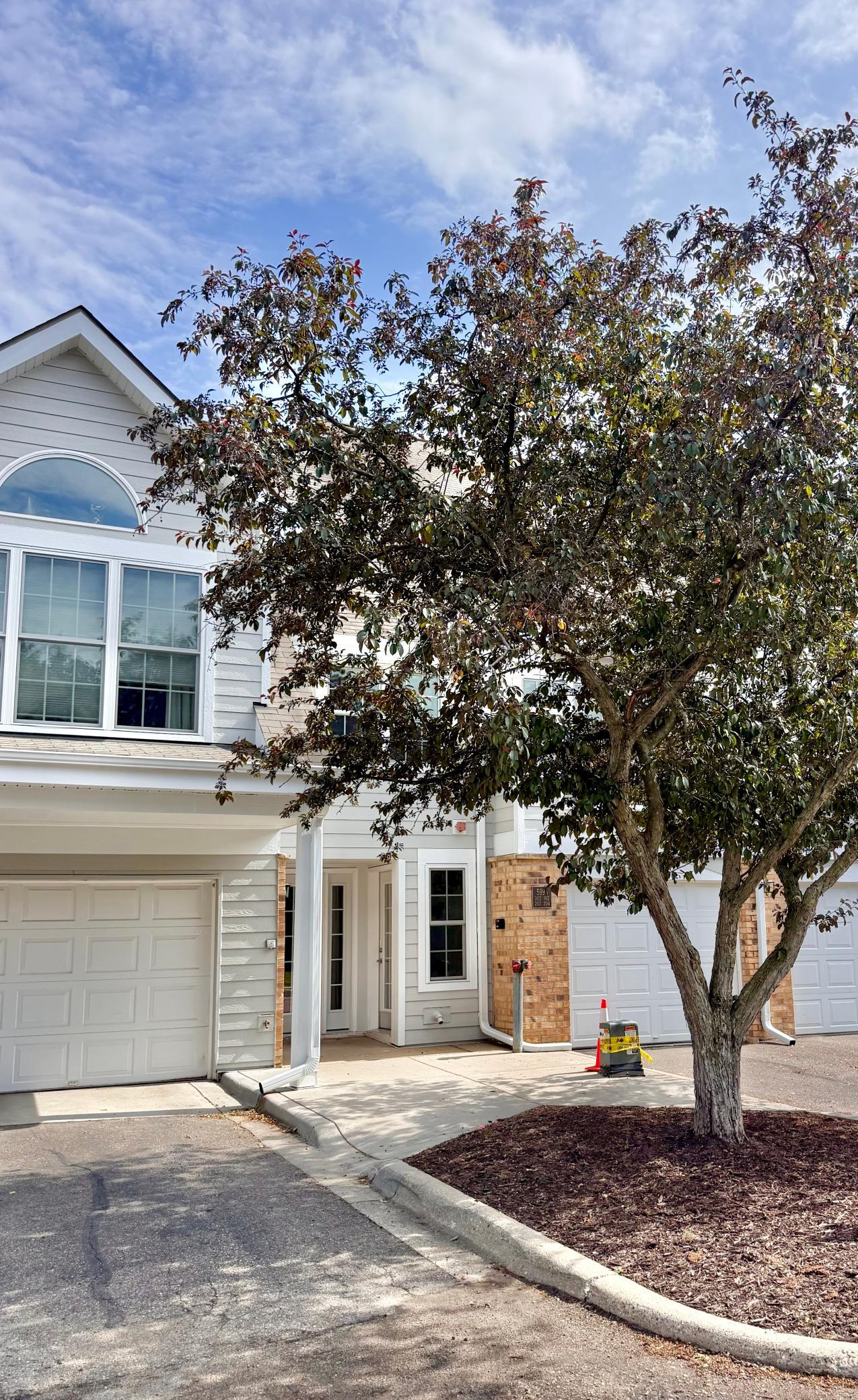 5998 Chasewood Parkway 002 — photo