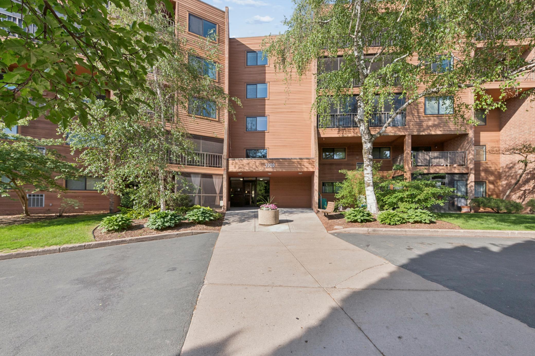 3320 Louisiana Avenue S Unit 504 — photo